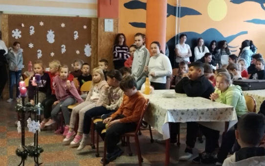 Advent harmadik gyertya gyújtása...2024.dec.16.