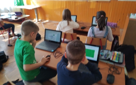 Digitális kompetencia fejlesztése a magyarórán
